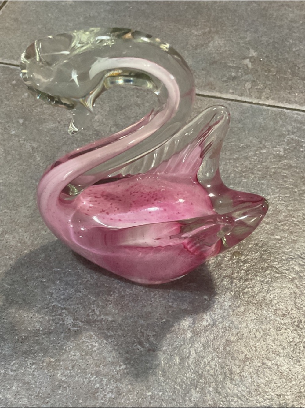 Elegant Pink Glass Swan Figurine - Handcrafted paper weight